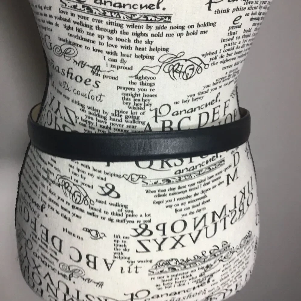 Black leather belt silver tone acanthus detail buckle top grain cowhide 36.5